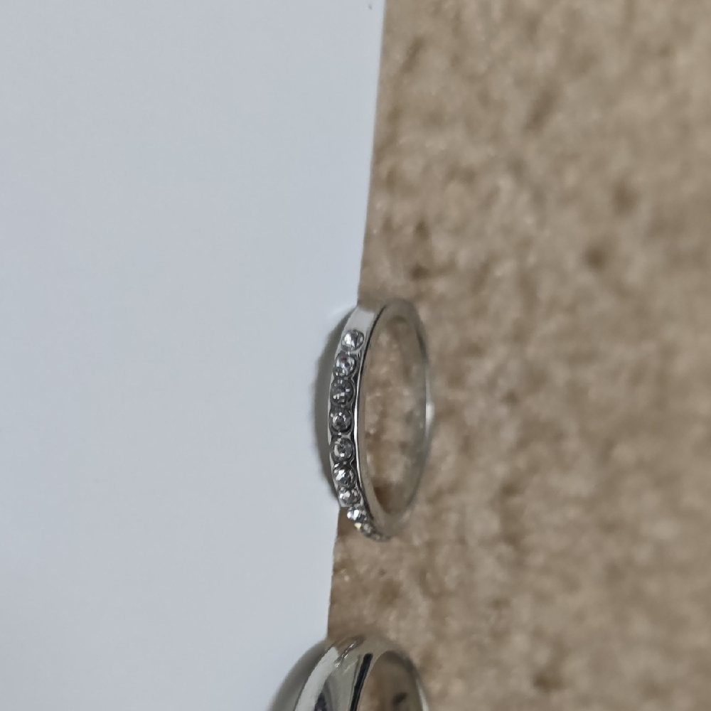 Elegant Silver Ring Set for Women - Picture 4 of 7